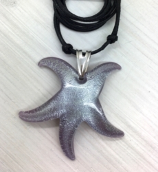 Ciondolo stella marina grande lilla con argento []