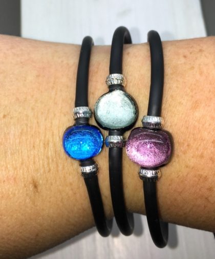 Bracciale sasso viola caucciù